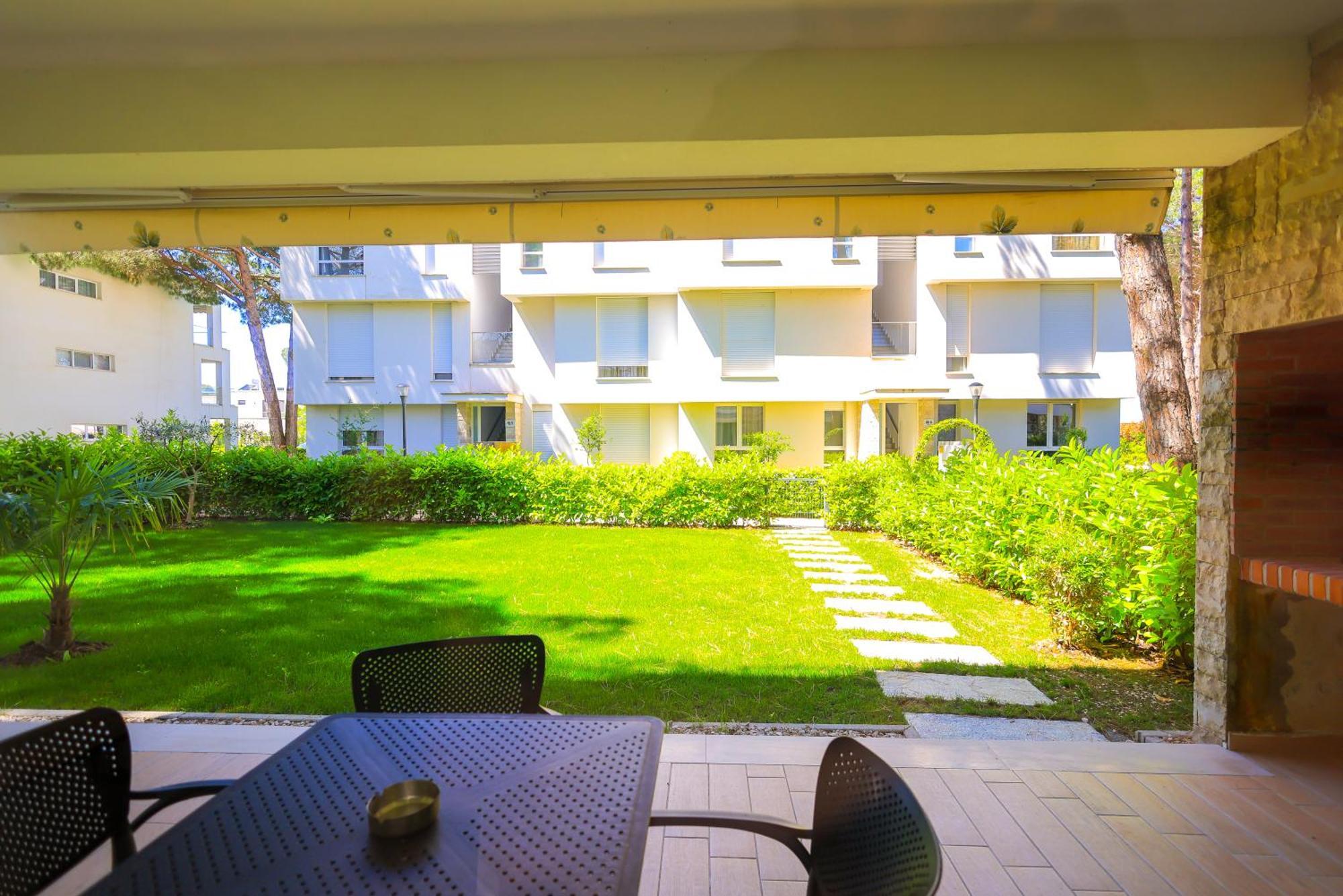 Sanpietro Vacation Apartments Дуррес Экстерьер фото