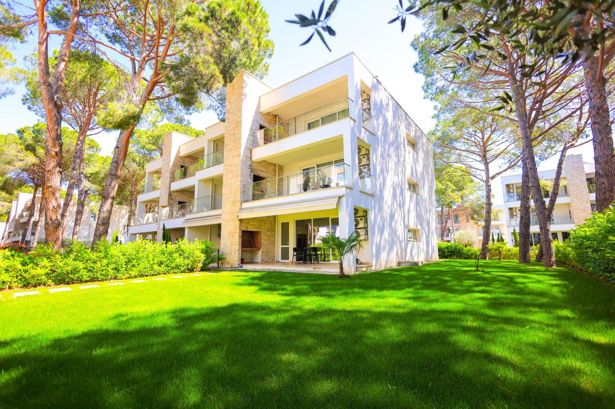 Sanpietro Vacation Apartments Дуррес Экстерьер фото