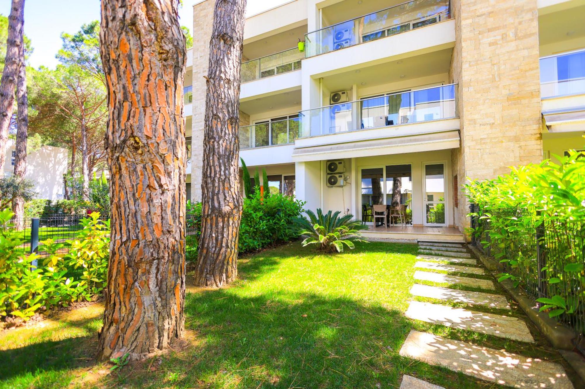 Sanpietro Vacation Apartments Дуррес Экстерьер фото